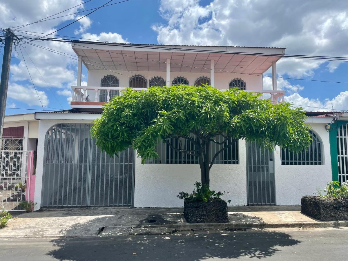 Casa Robles - Room close to Airport #1 Managua Exterior foto
