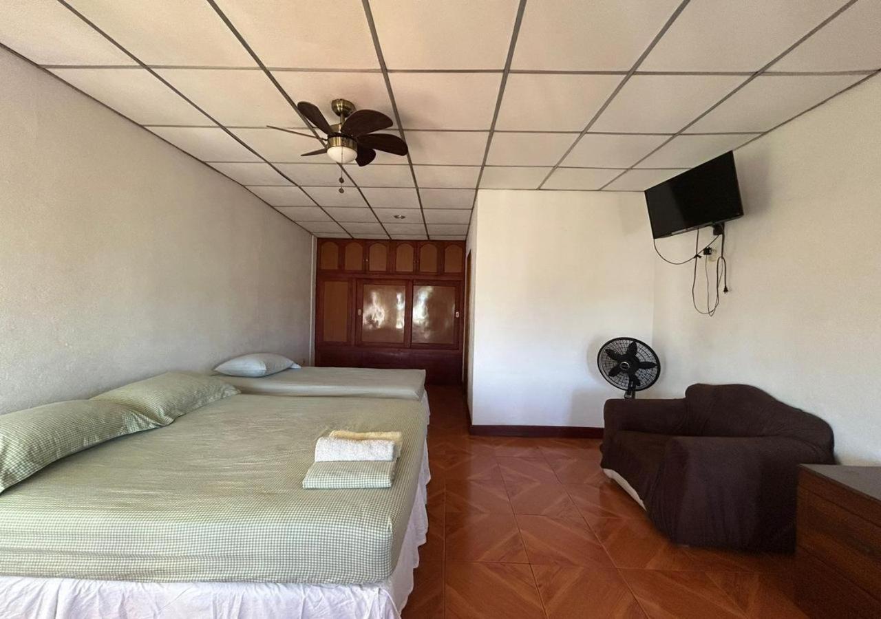 Casa Robles - Room close to Airport #1 Managua Exterior foto